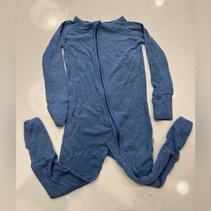 Little sleepies zippies pajamas no holes or stains